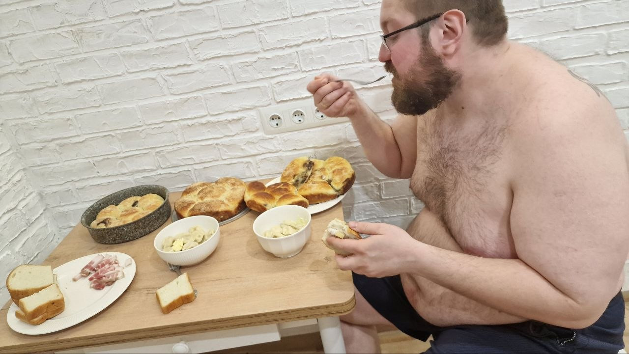 Пятничный марафон переедания