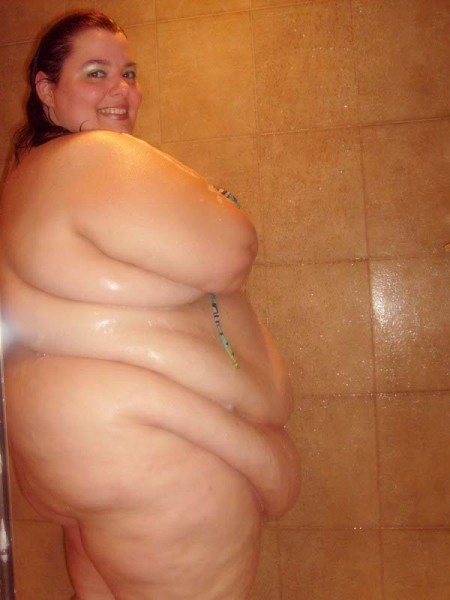 Showering SSBBW (66).jpg