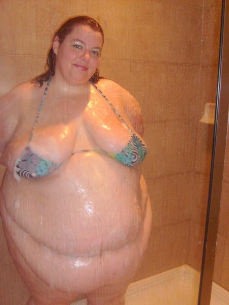 Showering SSBBW (61).jpg