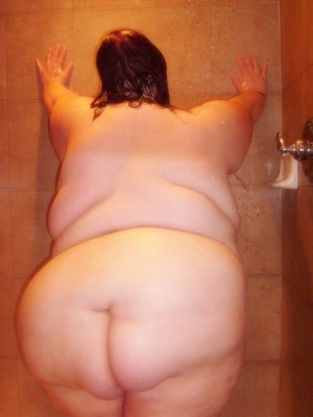 Showering SSBBW (76).jpg