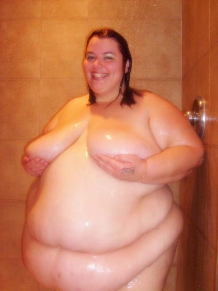 Showering SSBBW (79).jpg