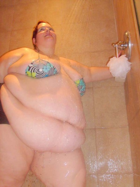 Showering SSBBW (23).jpg