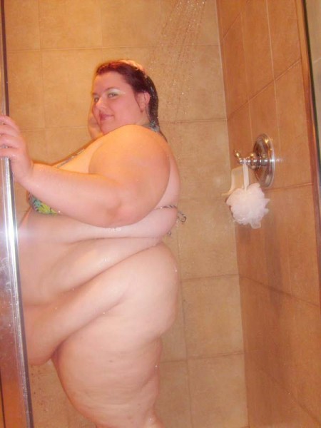 Showering SSBBW (46).jpg