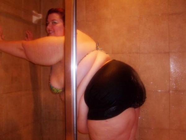 Showering SSBBW (27).jpg