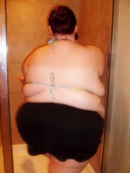 Showering SSBBW (10).jpg