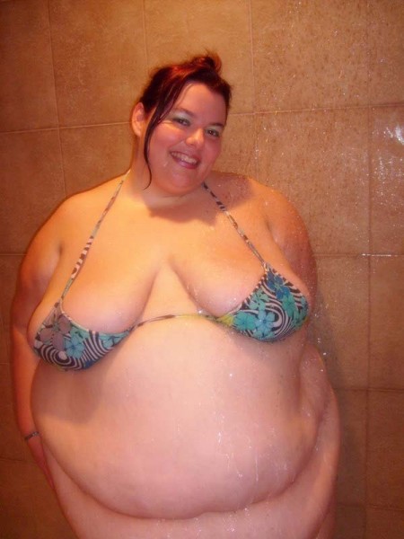 Showering SSBBW (30).jpg