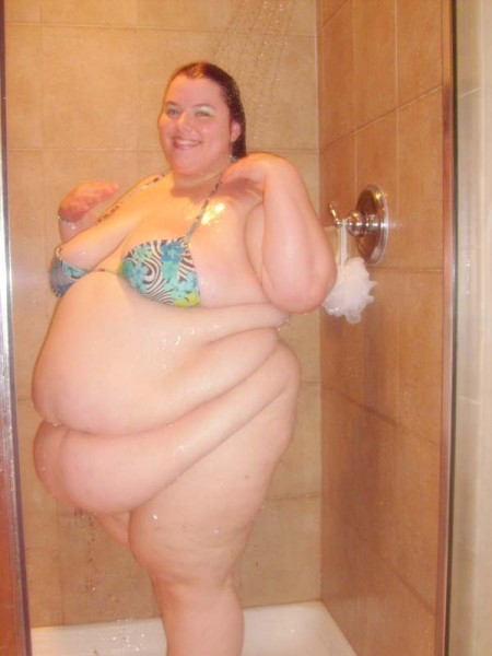 Showering SSBBW (48).jpg