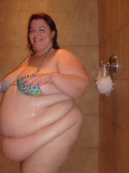 Showering SSBBW (45).jpg