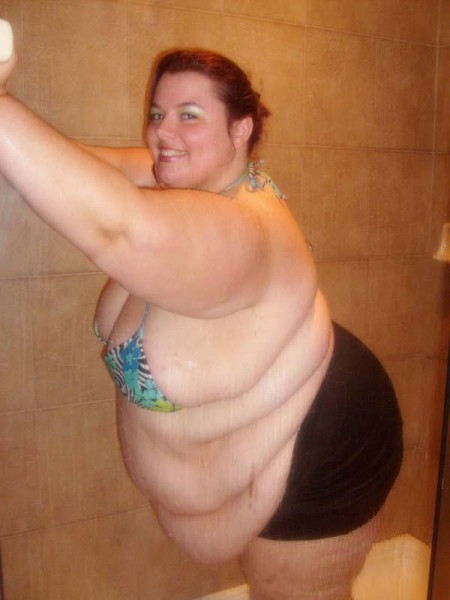 Showering SSBBW (21).jpg