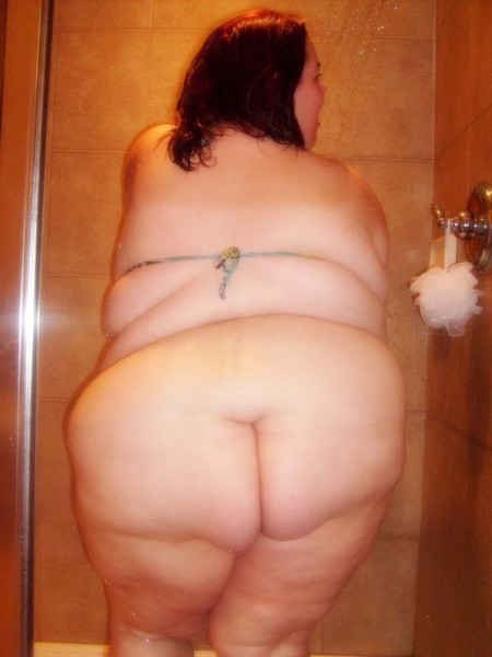 Showering SSBBW (36).jpg