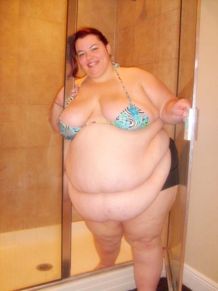 Showering SSBBW (2).jpg